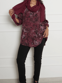 Blouse bourgogne avec imprimé de léopard