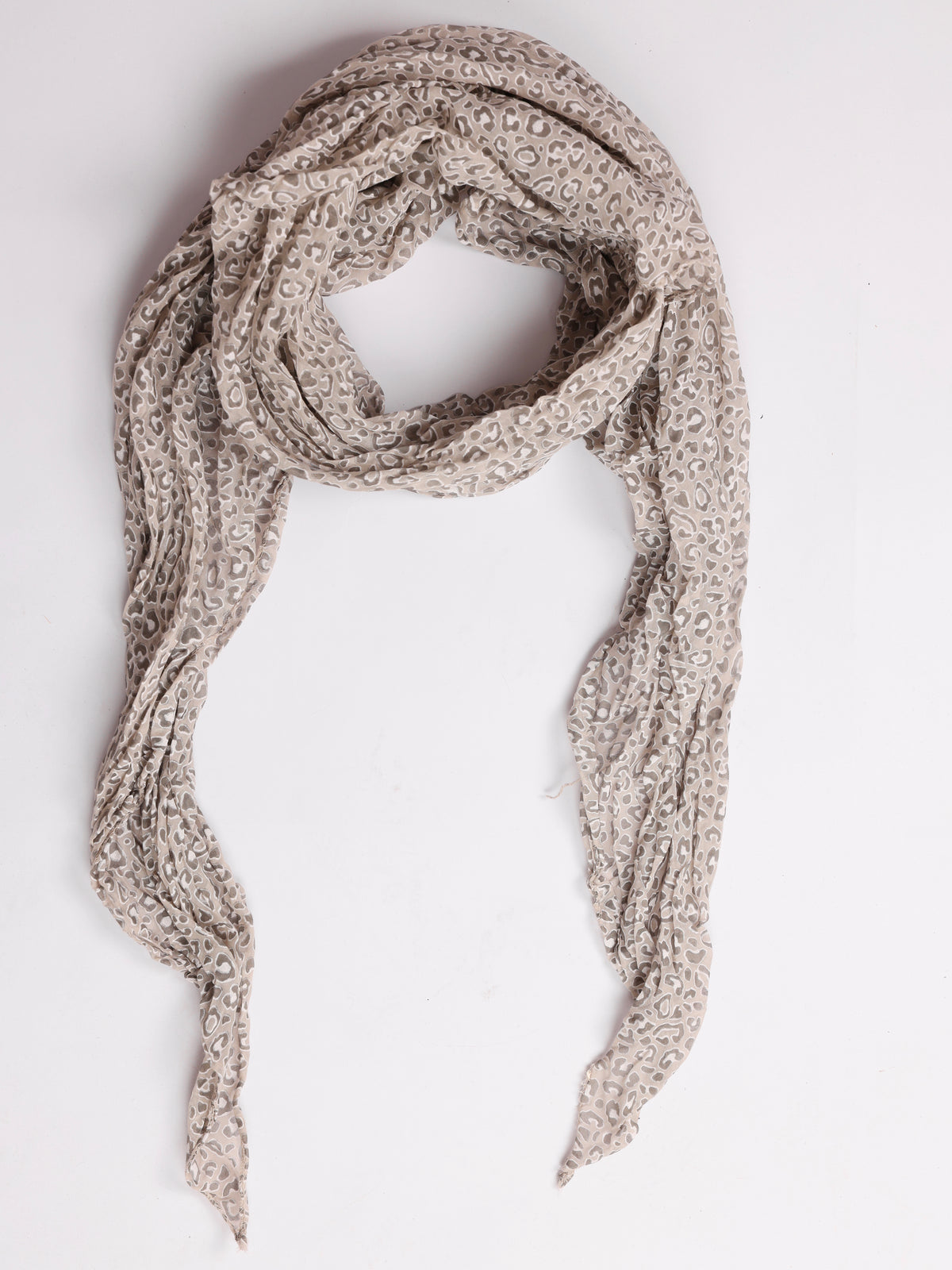 Foulard beige à motifs de léopard