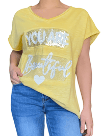 T-shirt jaune '' You are beautiful '' pour femme.