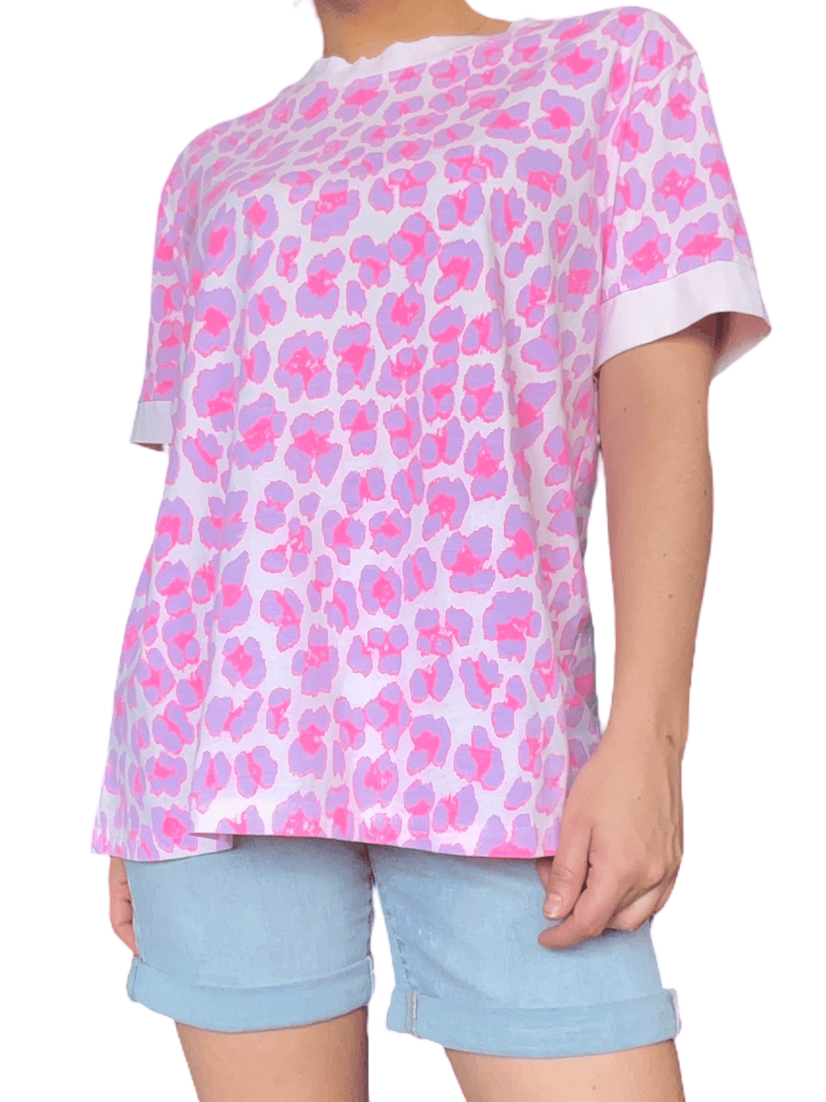 T-shirt léopard fuchsia et lilas pour femme.