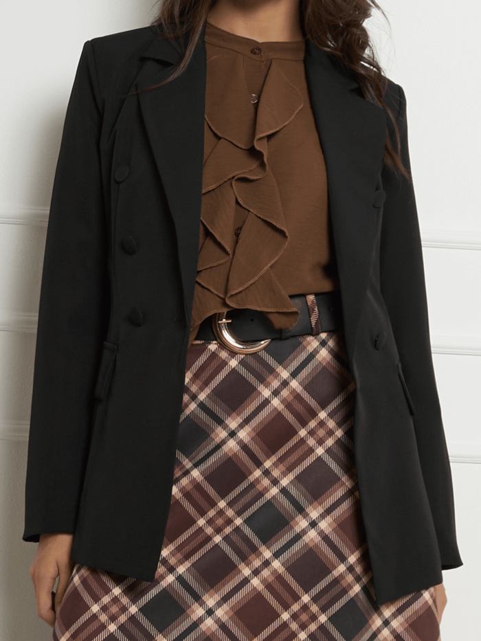 Blouse marron boutonnée avec volants sur le devant