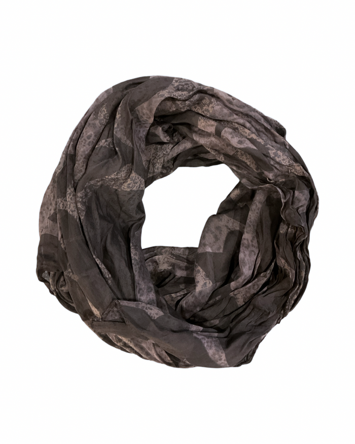 Foulard brun avec imprimé animal