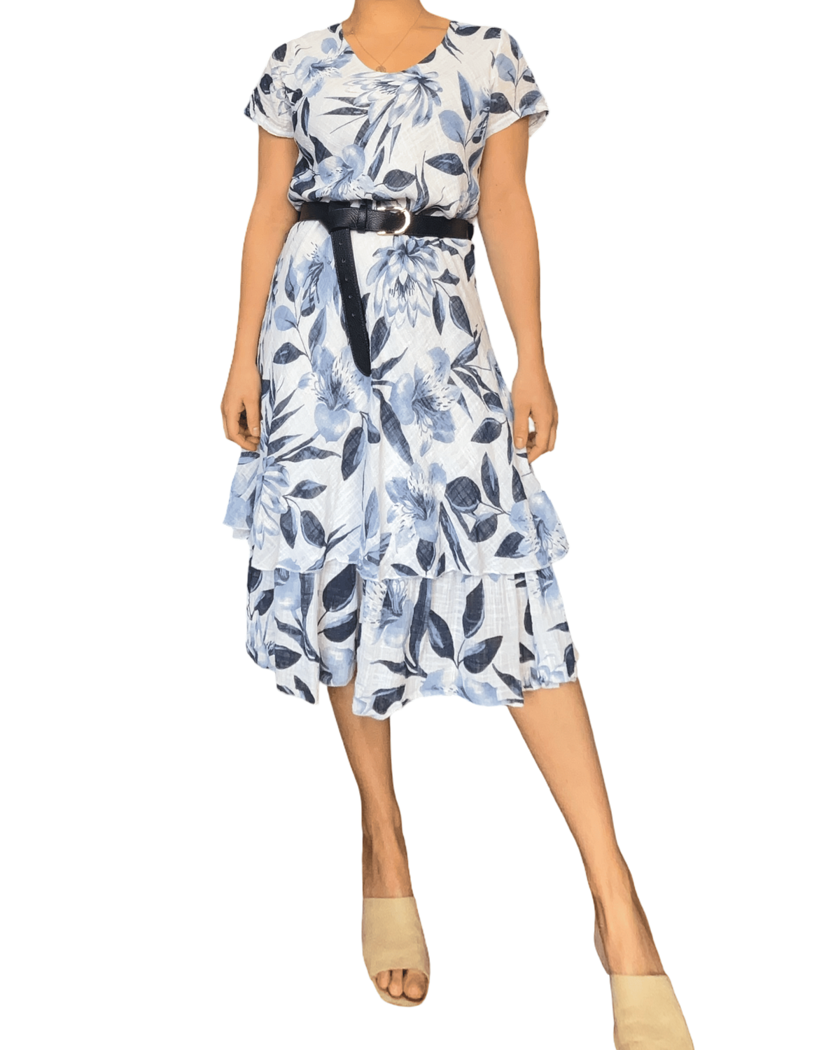 Robe blanche avec imprimé de fleurs marines