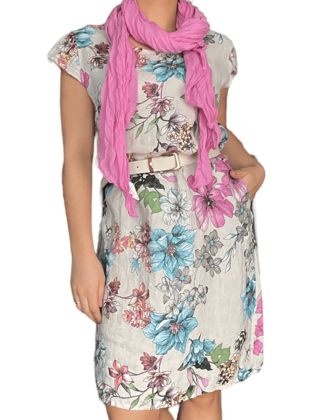 Robe beige en lin avec imprimé de fleurs