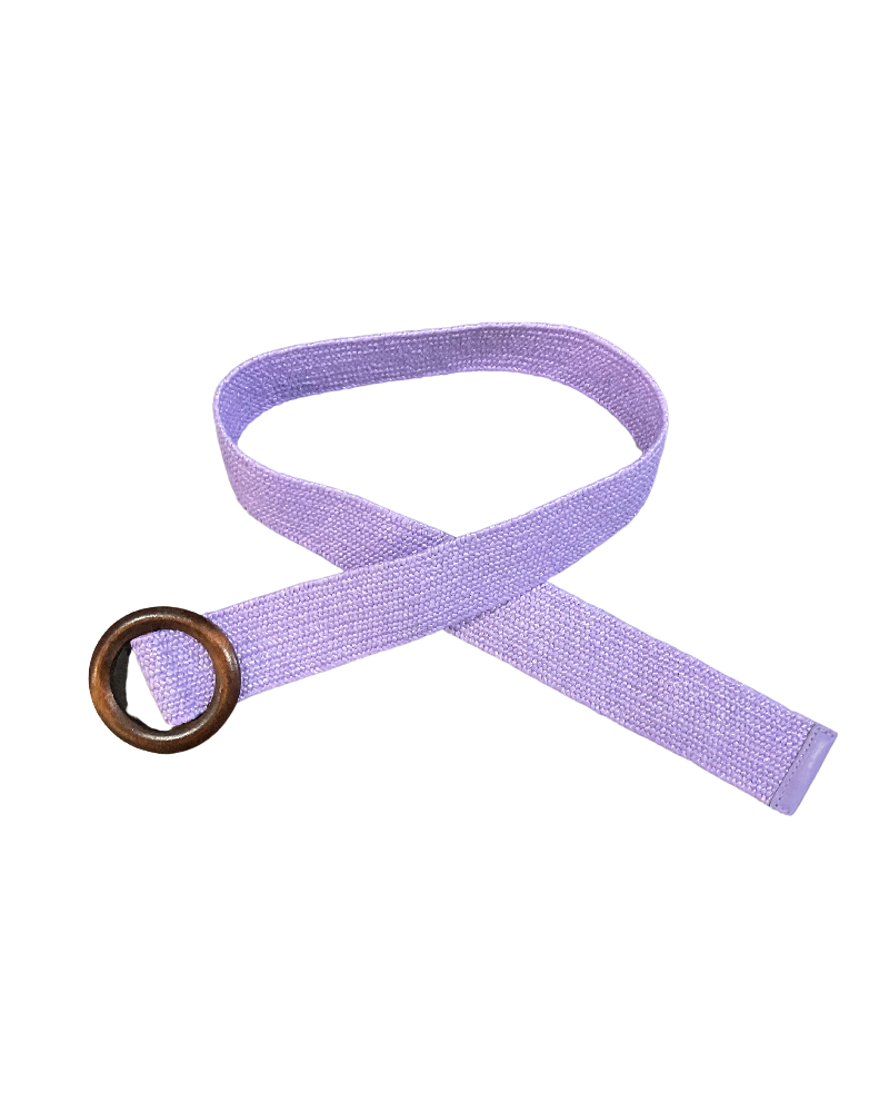 Ceinture lilas élastique en jute avec boucle en bois foncé pour femme.