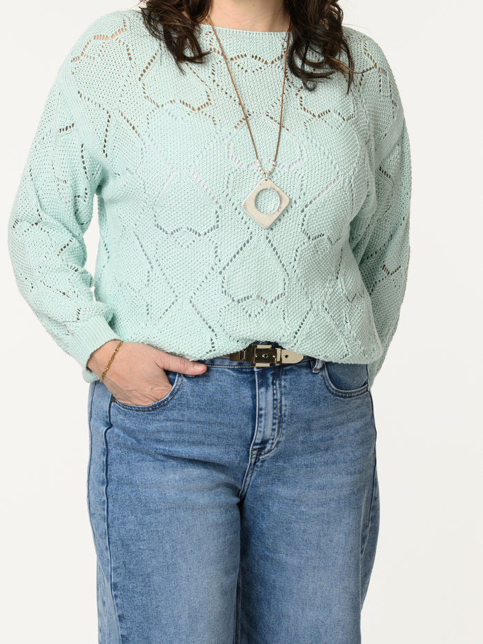 Chandail aqua en tricot à motifs de cœurs