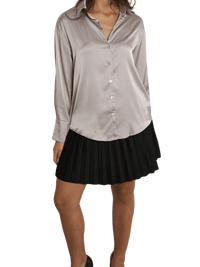 NEW - Chemise satinée grège à manche longue