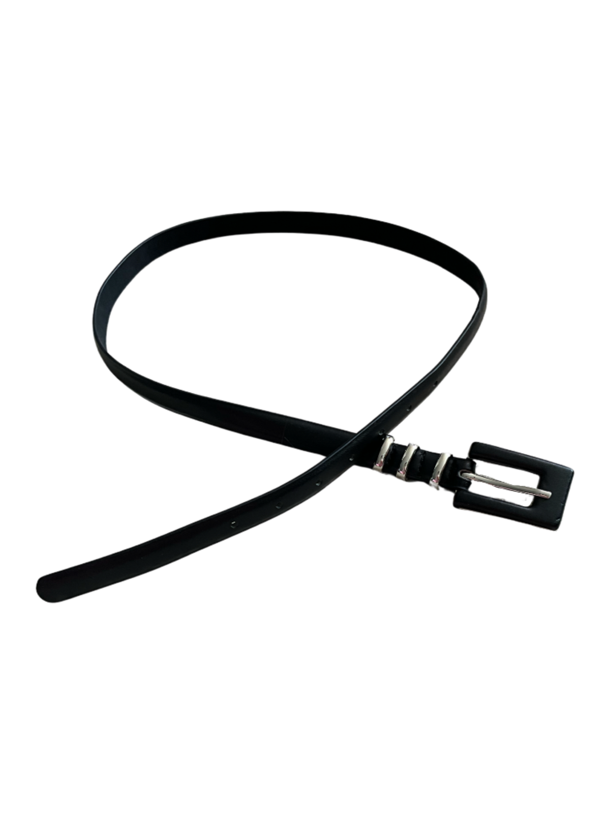 Ceinture mince noire avec boucle carrée