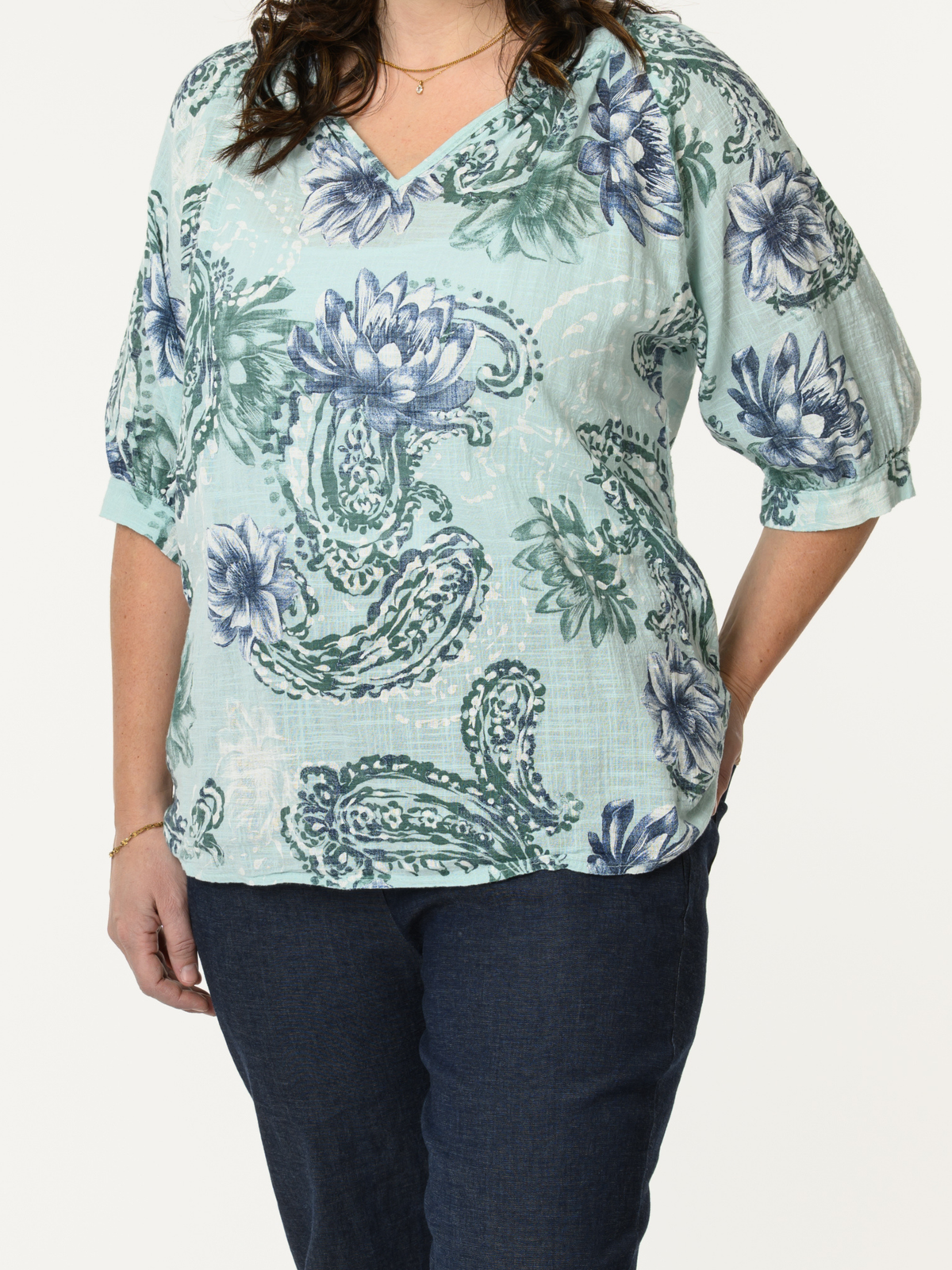 Chandail aqua avec imprimé de fleurs et paisleys