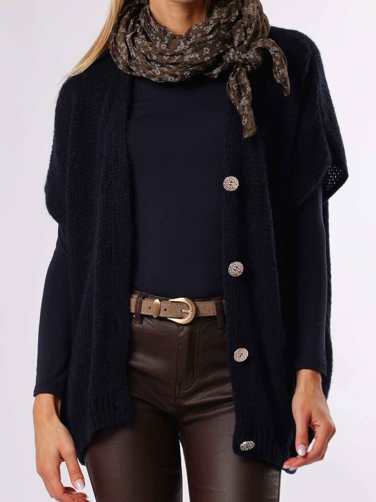 NEW - Veste marine à boutons dorés