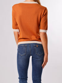 NEW - Chandail orange brique avec motif de fleur