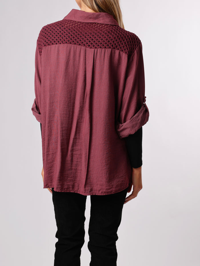 NEW - Chemise bourgogne avec dos en crochet