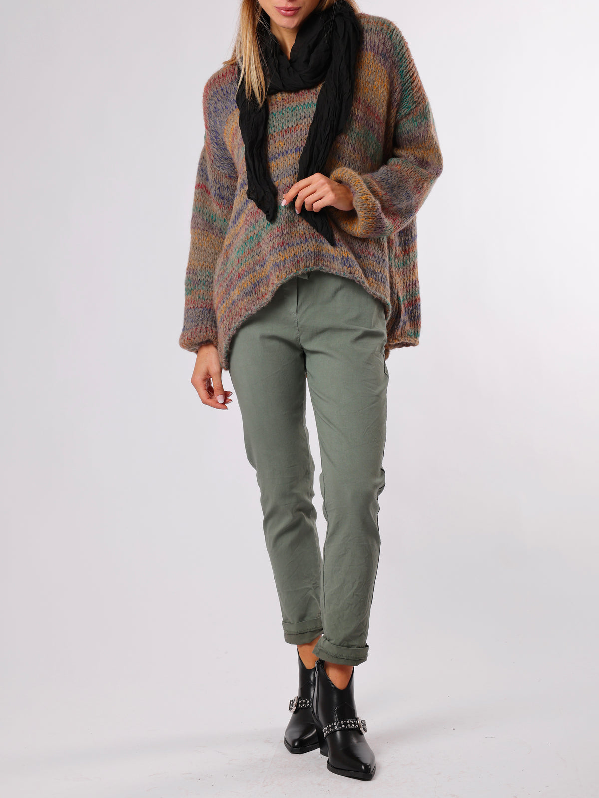 NEW - Chandail gris en tricot rayé multicolore