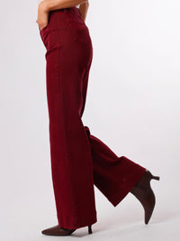 NEW - Jeans bourgogne avec poches appliquées