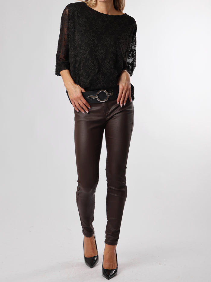 NEW - Chandail noir uni en dentelle