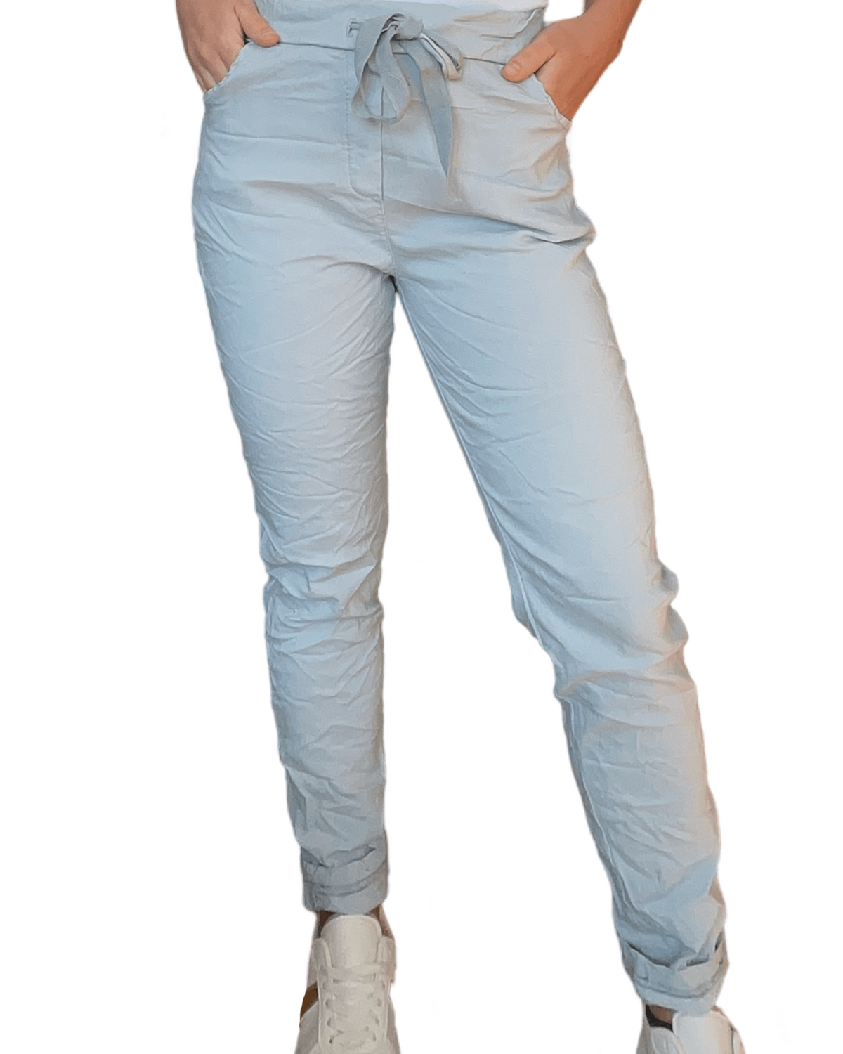 Pantalon gris à taille élastique avec cordon pour femme.