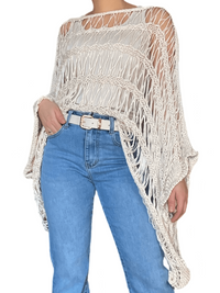 Chandail beige en crochet style poncho