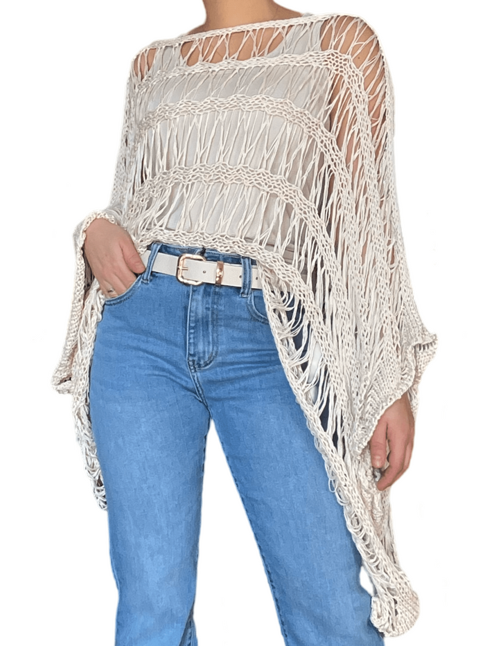 Chandail beige en crochet style poncho