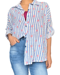 Chemise blanche rayée bleue à motifs floraux