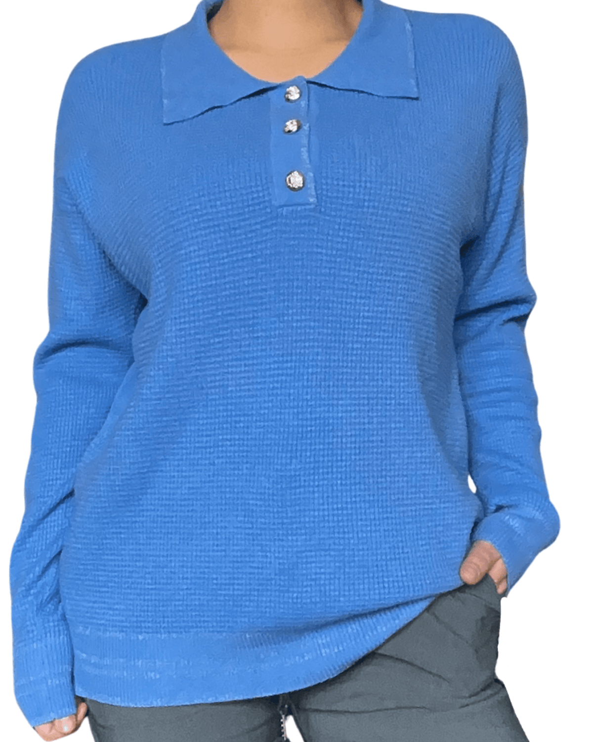 Chandail bleu à manche longue avec col chemise pour femme.