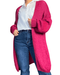 Cardigan fuchsia à manche longue pour femme.