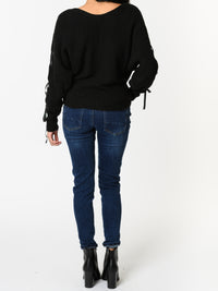 NEW - Chandail noir avec lacets sur les côtés