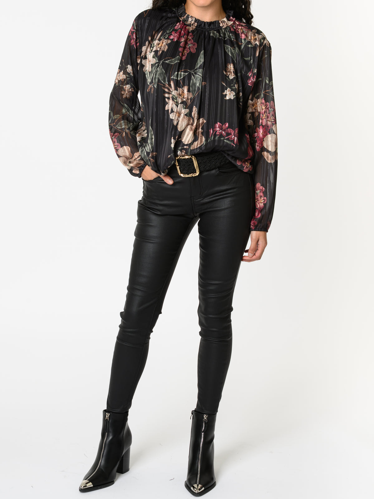 NEW - Blouse noire avec imprimé floral