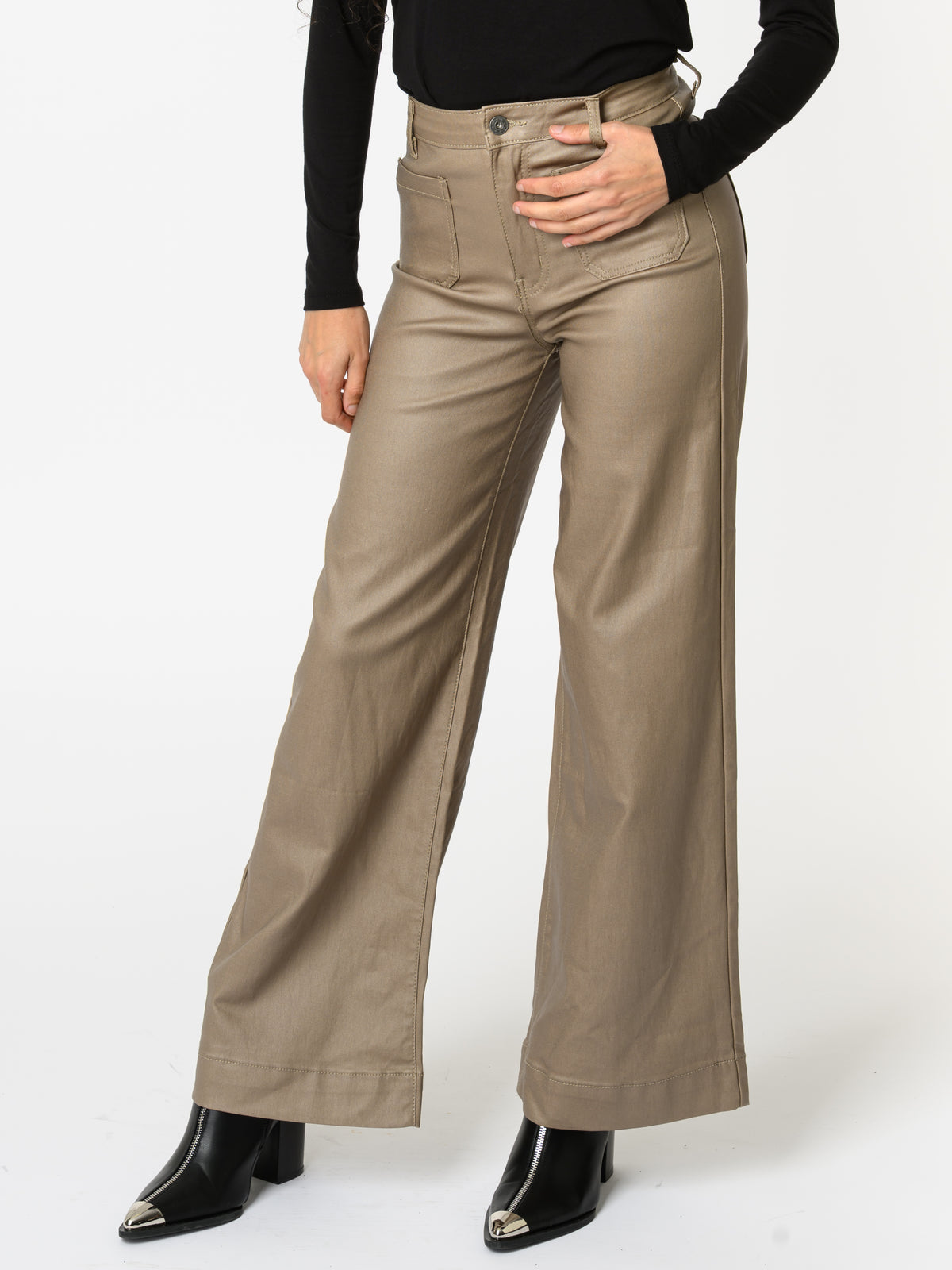 NEW - Jeans beige en similicuir avec poche appliquée