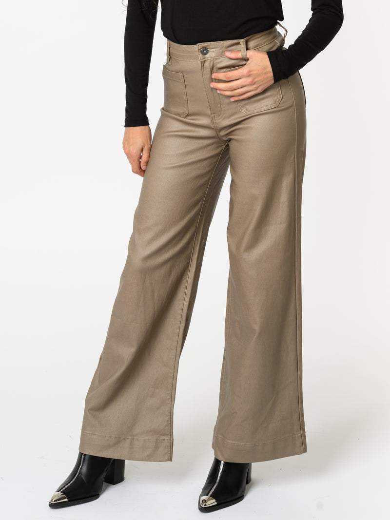 NEW - Jeans beige en similicuir avec poche appliquée