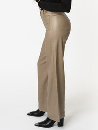 NEW - Jeans beige en similicuir avec poche appliquée