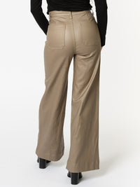 NEW - Jeans beige en similicuir avec poche appliquée