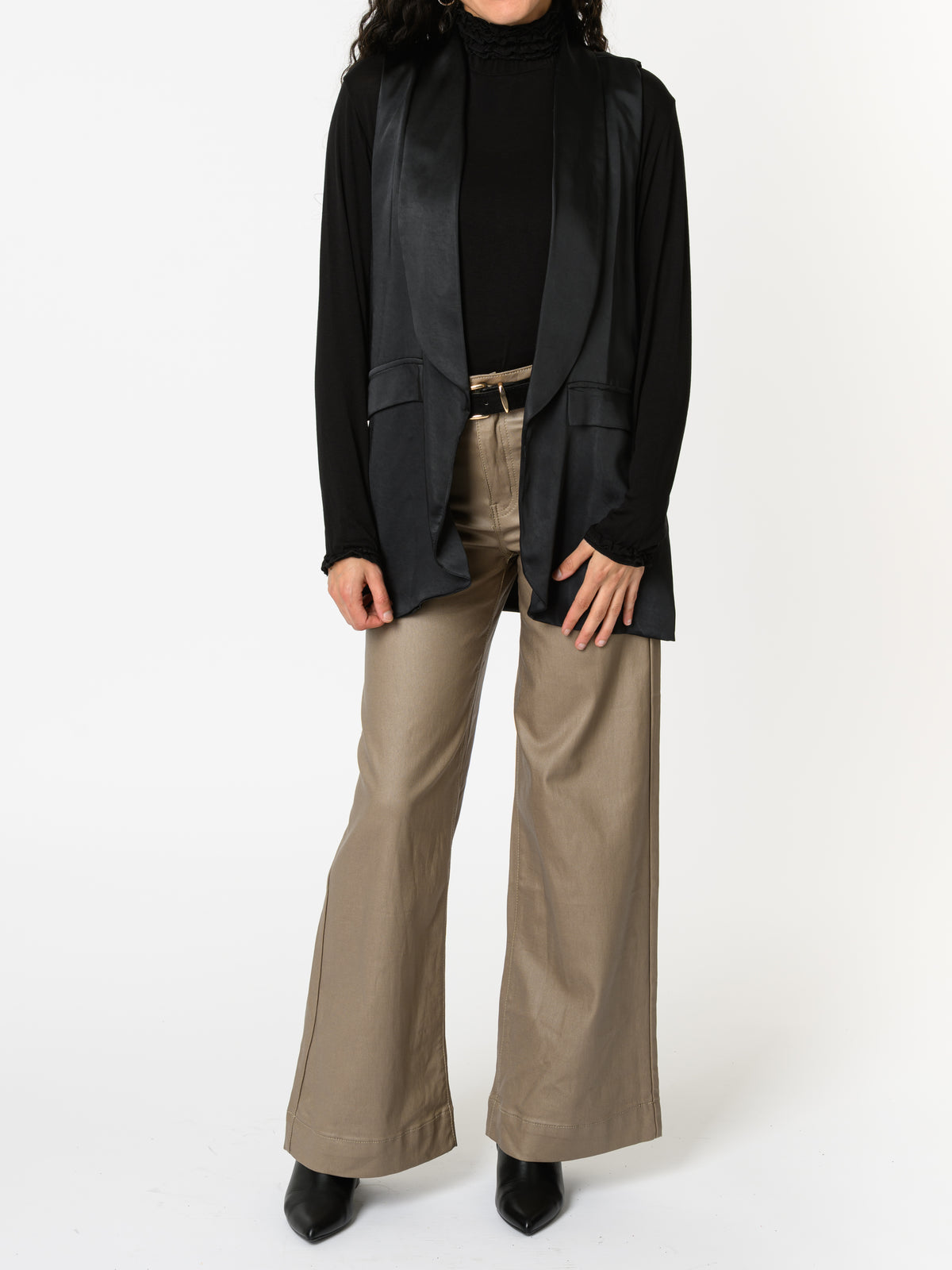 NEW - Veste noir en satin