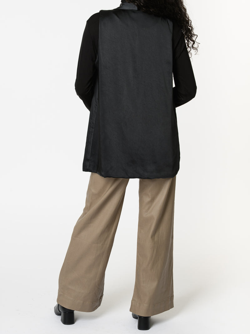 NEW - Veste noir en satin