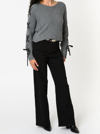 NEW - Chandail gris avec rubans sur les côtés