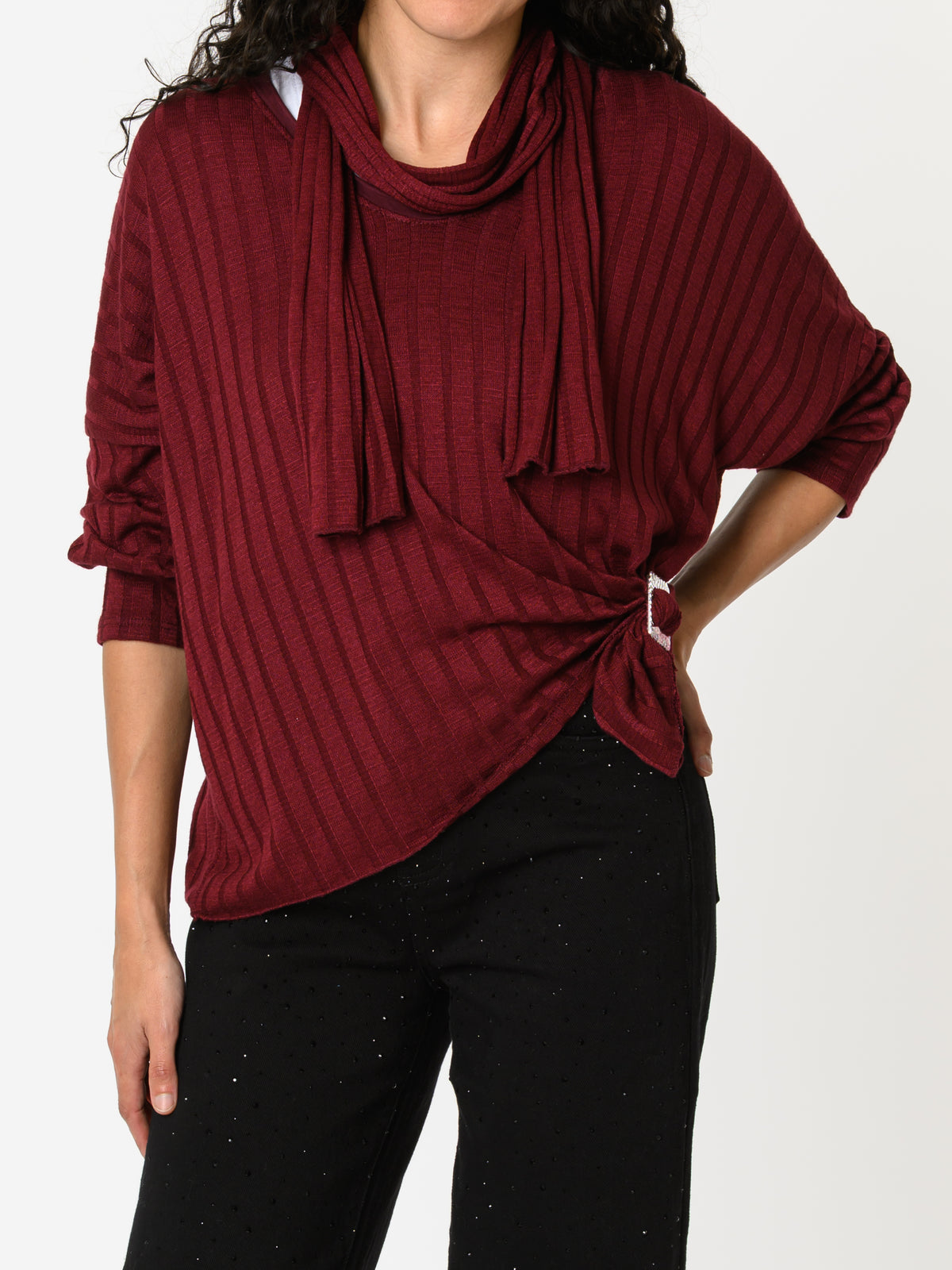 NEW - Chandail bourgogne avec foulard