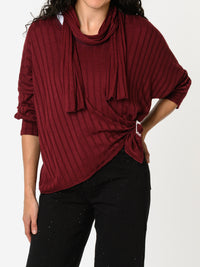 NEW - Chandail bourgogne avec foulard