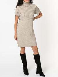 NEW - Robe beige en tricot torsadé