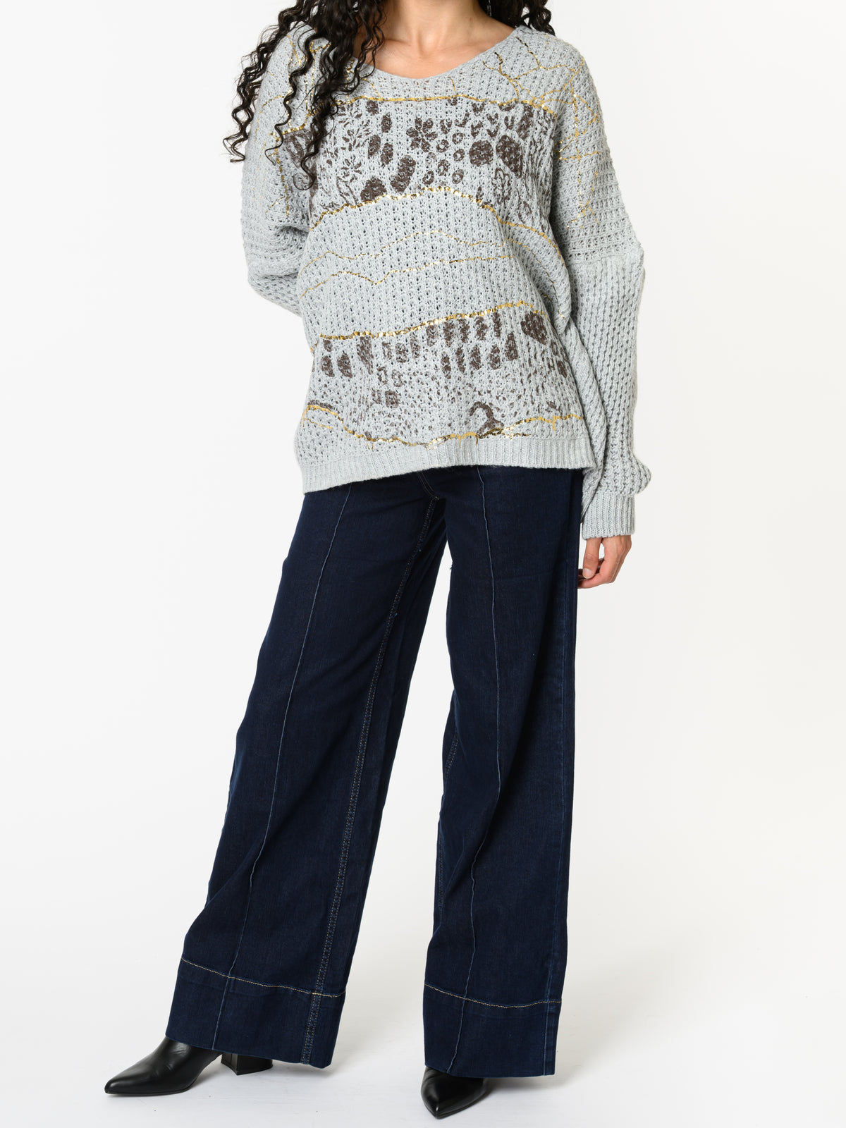 NEW - Chandail gris avec imprimé animal abstrait