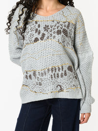 NEW - Chandail gris avec imprimé animal abstrait