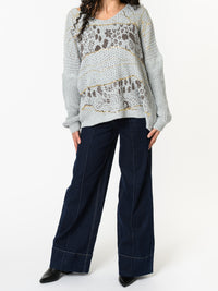 NEW - Chandail gris avec imprimé animal abstrait