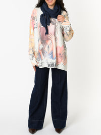 Chandail blanc et corail avec imprimé de femme