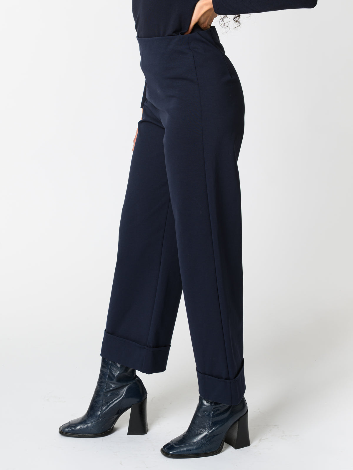 NEW - Pantalon marine avec bas plié