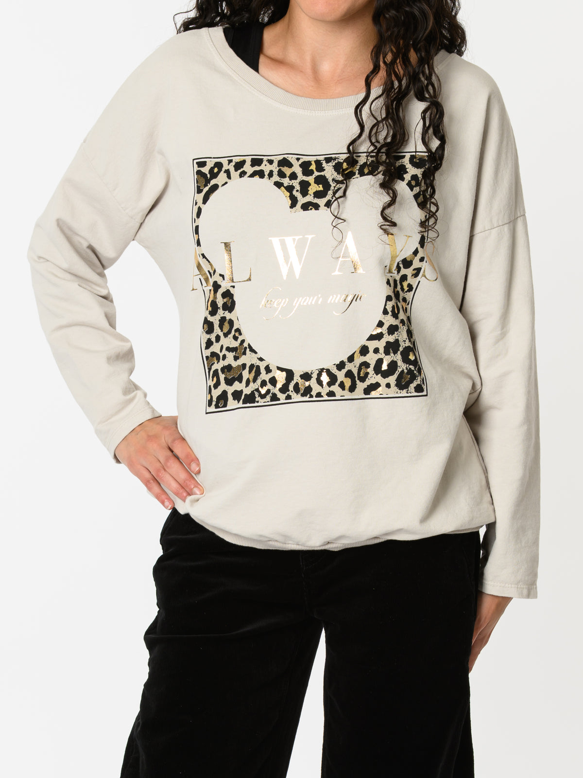 NEW - Chandail beige avec silhouette Mickey Mouse