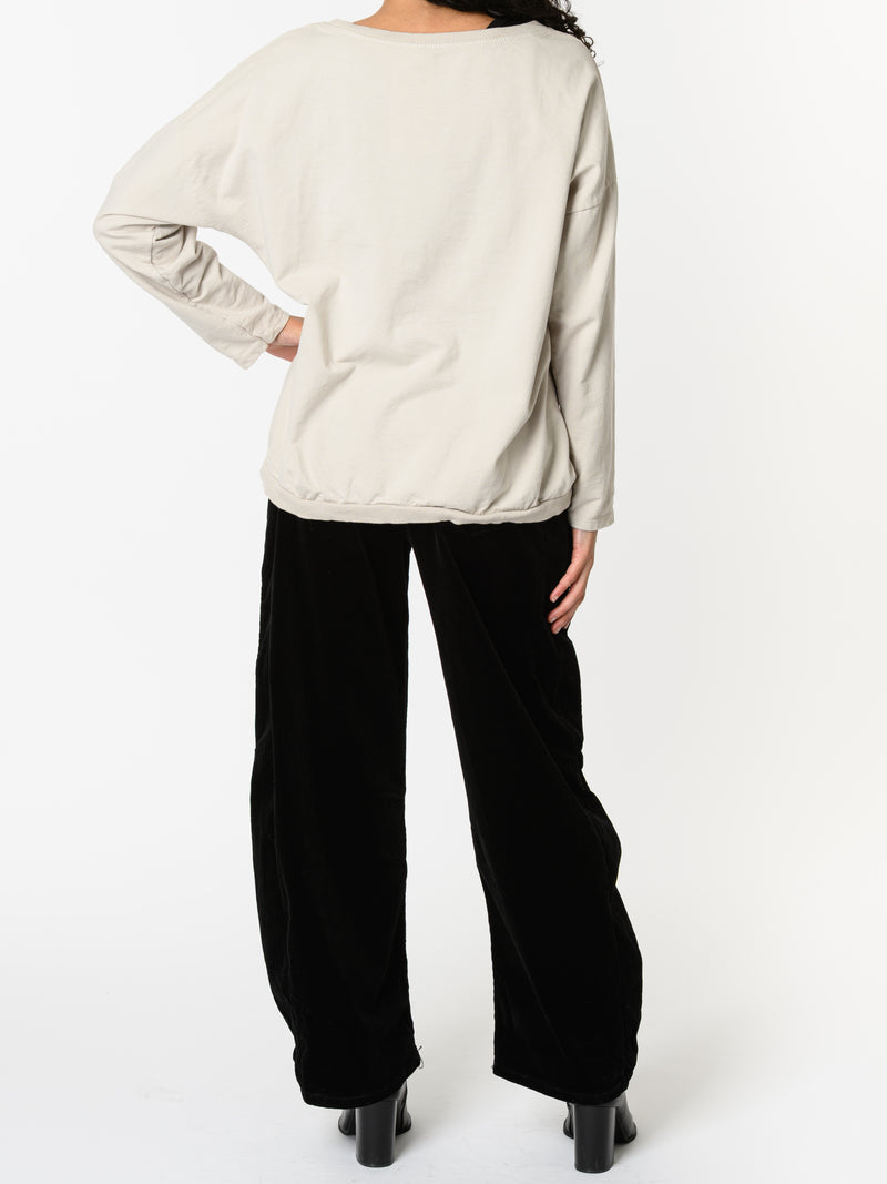 NEW - Chandail beige avec silhouette Mickey Mouse