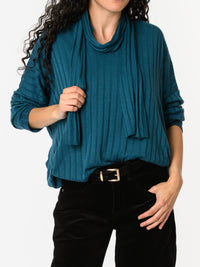 NEW - Chandail bleu sarcelle avec foulard