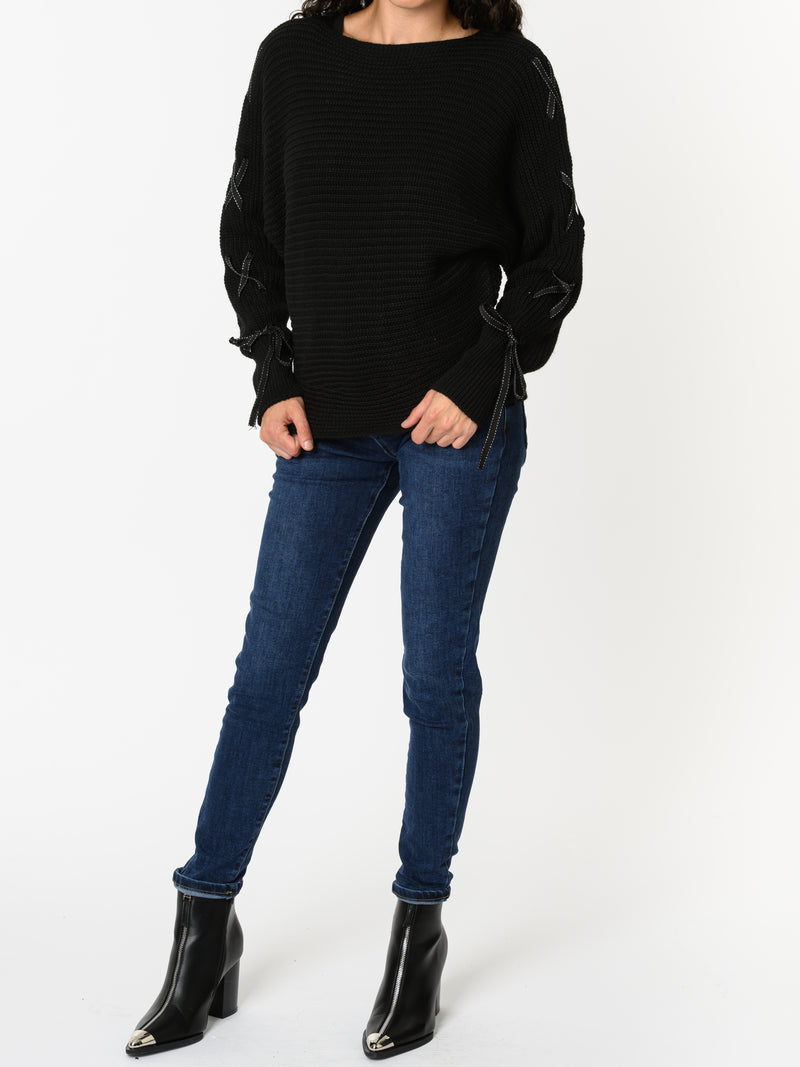 NEW - Chandail noir avec lacets sur les côtés