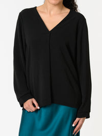 NEW - Chandail noir uni avec col en V