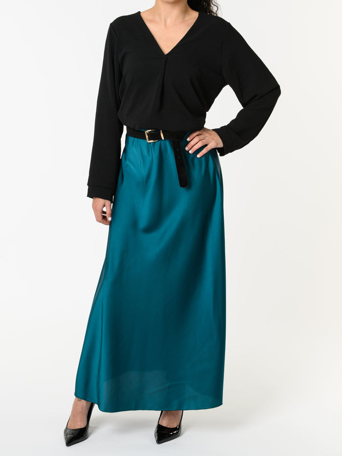 NEW - Chandail noir uni avec col en V