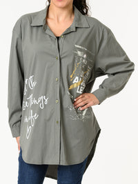 NEW - Chemise kaki avec imprimé d'écritures blanches