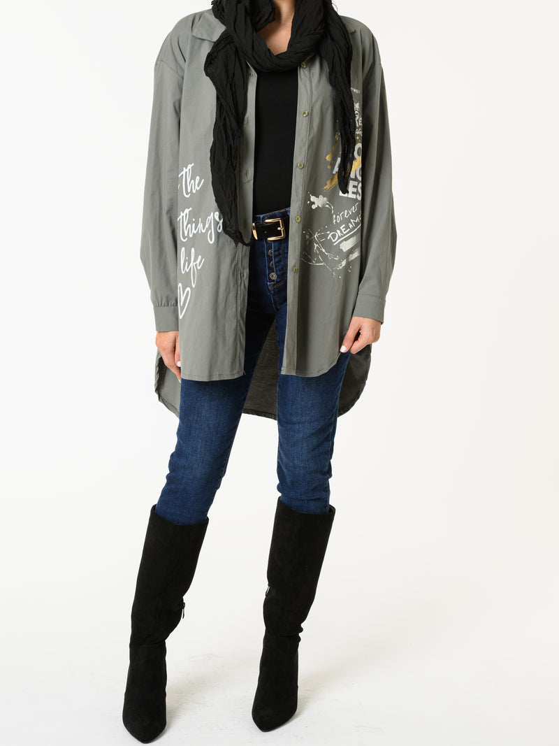 NEW - Chemise kaki avec imprimé d'écritures blanches